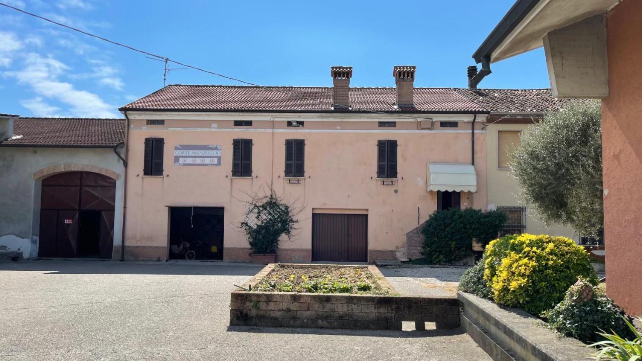 Agriturismo Corte Manzoglio Gazzuolo Exterior photo